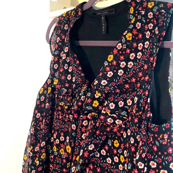 BCBGMAXAZRIA Black Floral Print Ruffled Front Sleeveless Shift Dress - Picture 6 of 8